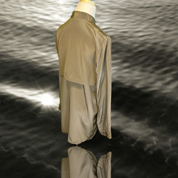 Vince 100% Silk Olive Green Collarless Button-Up Long-Sleeve Blouse Size Small - Picture 10 of 13